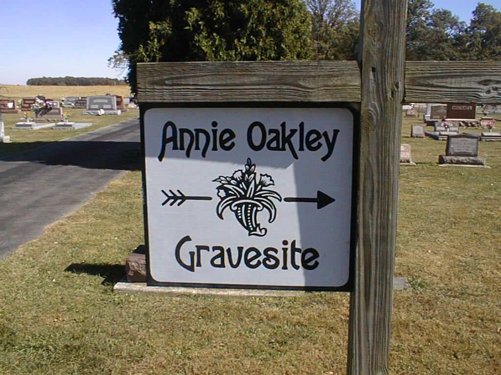 Annie Oakley Gravesite sign